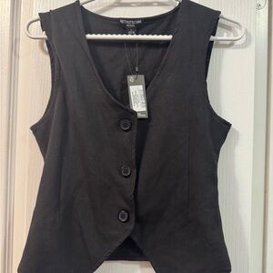 PrettyLittleThing Black Sleeveless Button-Up Blouse